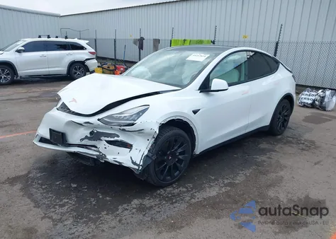 2021 Tesla Model Y Long Range Dual Motor All-Wheel Drive z USA, uszkodzony, nr VIN 5YJYGDEE8MF140248